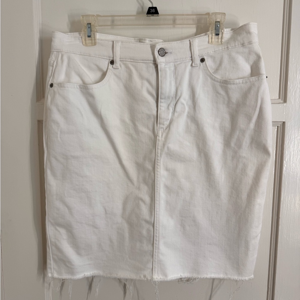 Banana Republic White Pencil Skirt